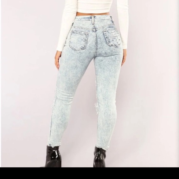 💕SOLD💕 FASHIONNOVA JEANS! - Picture 3 of 6